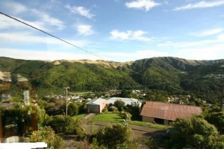 Photo of property in 30a Huntingdon Street, Northland, Wellington, 6012
