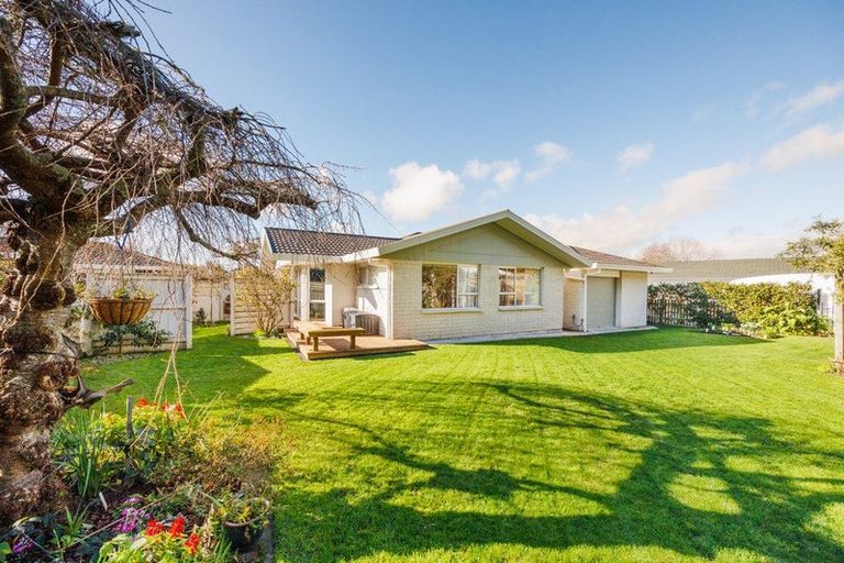 Photo of property in 52 Carter Crescent, Awapuni, Palmerston North, 4412