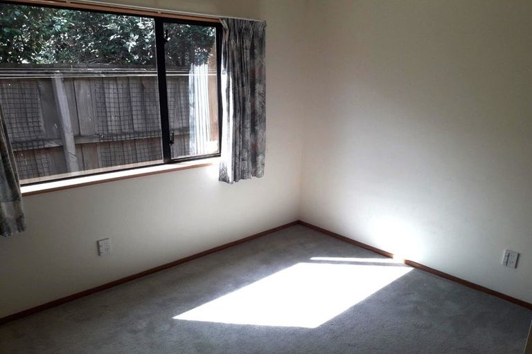 Photo of property in 28b Inglewood Place, Avonhead, Christchurch, 8042