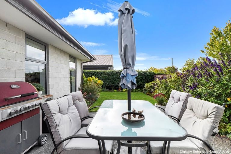 Photo of property in 42 Watkins Drive, Rangiora, 7400