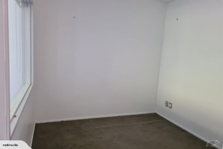 Photo of property in 43 Saddleback Grove, Karori, Wellington, 6012