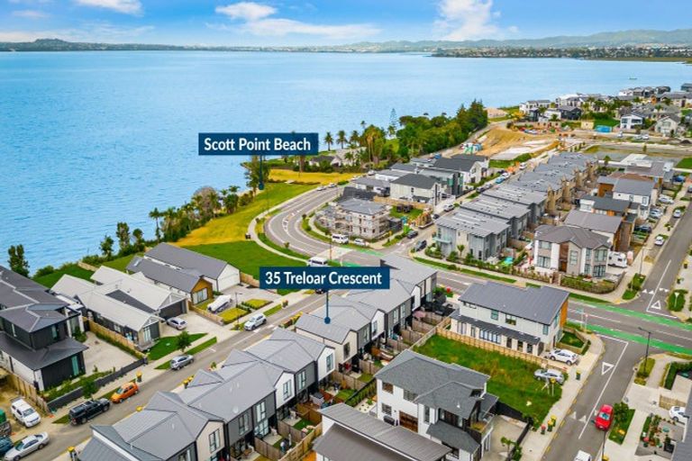 Photo of property in 35 Treloar Crescent, Hobsonville, Auckland, 0616