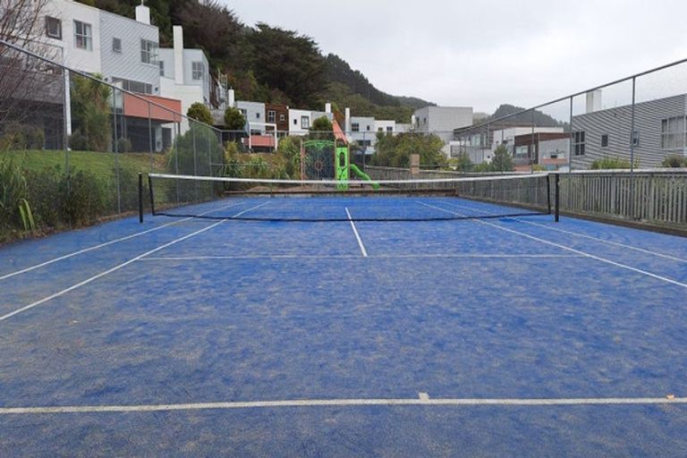 Photo of property in 67 Saddleback Grove, Karori, Wellington, 6012