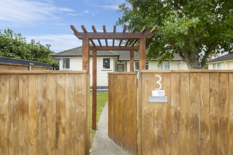Photo of property in 3 Hector Grove, Trentham, Upper Hutt, 5018