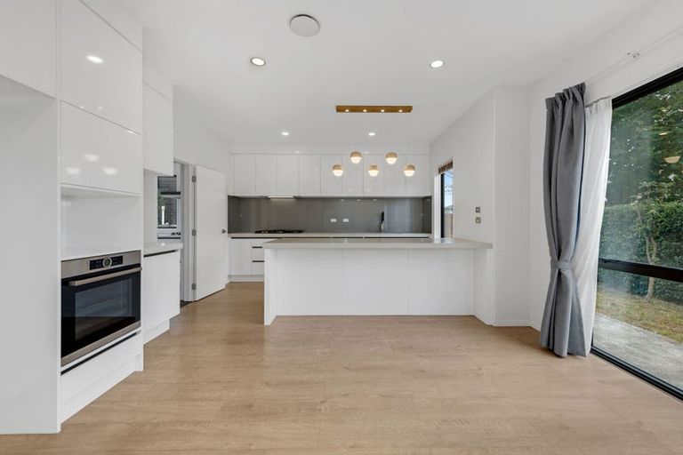 Photo of property in 76 Donegal Park Drive, Flat Bush, Auckland, 2019