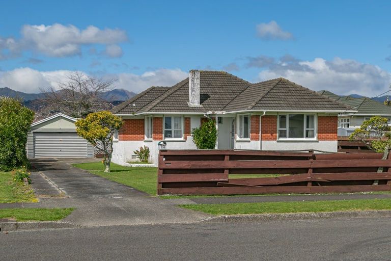 Photo of property in 156 Winchester Street, Levin, 5510