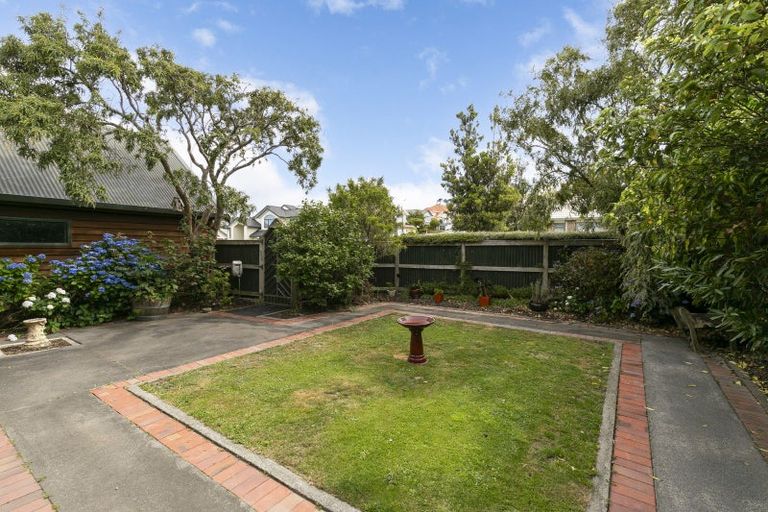 Photo of property in 12 Amesbury Drive, Churton Park, Wellington, 6037