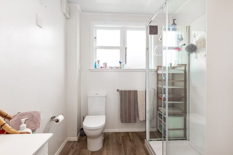 Photo of property in 17 Aparangi Crescent, Elsdon, Porirua, 5022