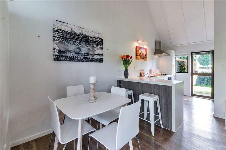 Photo of property in 12/58 Manuroa Road, Takanini, 2112