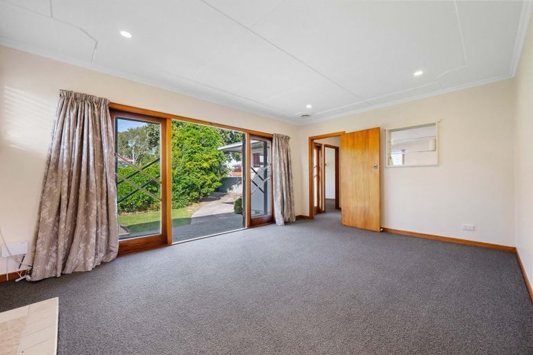 Photo of property in 4 Milson Line, Roslyn, Palmerston North, 4414