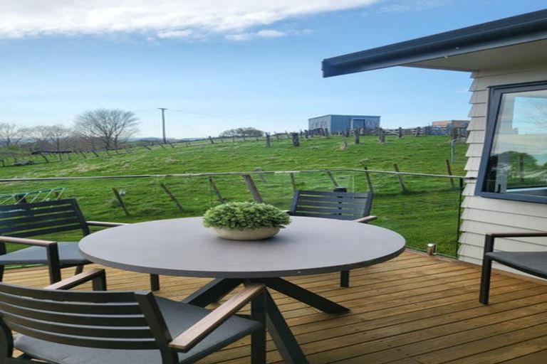 Photo of property in 1 Watts Street, Waipawa, 4210