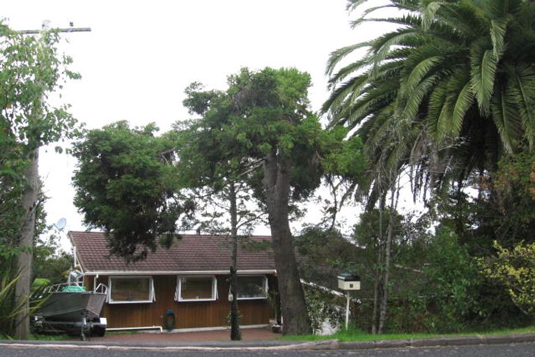 Photo of property in 4 Miha Road, Titirangi, Auckland, 0604