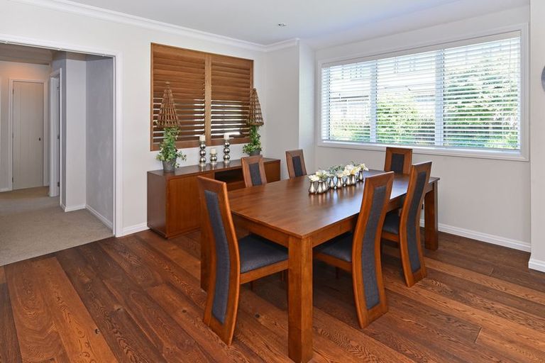 Photo of property in 5 Hinau Street, New Lynn, Auckland, 0600