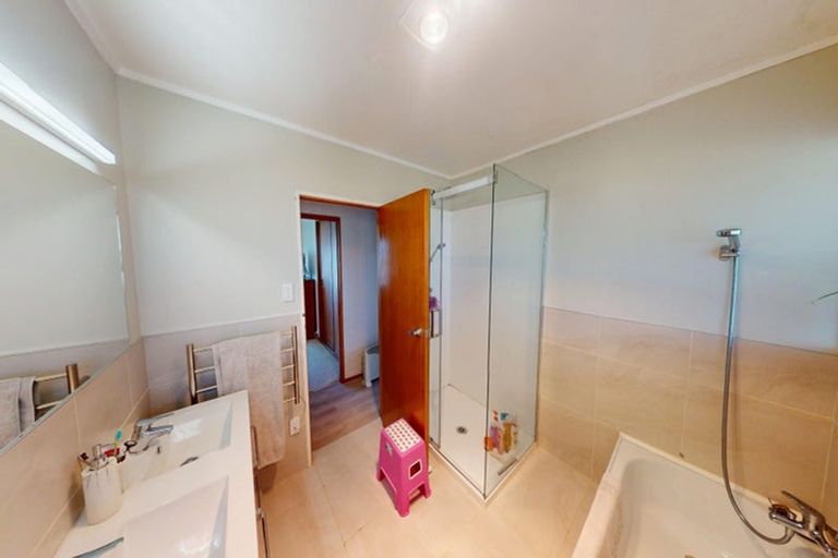 Photo of property in 70 Exeter Crescent, Springvale, Whanganui, 4501