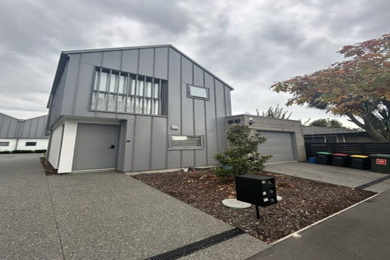 Photo of property in 31 Oxley Avenue, St Albans, Christchurch, 8014
