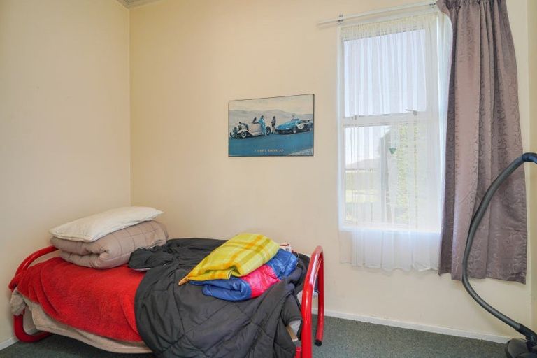 Photo of property in 46 Largs Street, Wallacetown, 9816