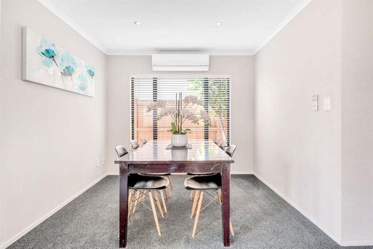 Photo of property in 14 Heidi Crescent, Flat Bush, Auckland, 2016