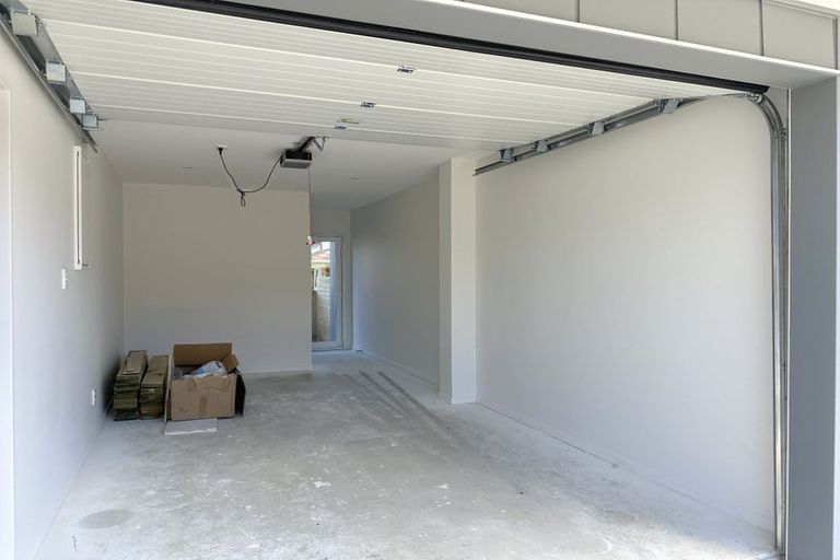 Photo of property in 15a Blenheim Street, Glenfield, Auckland, 0629