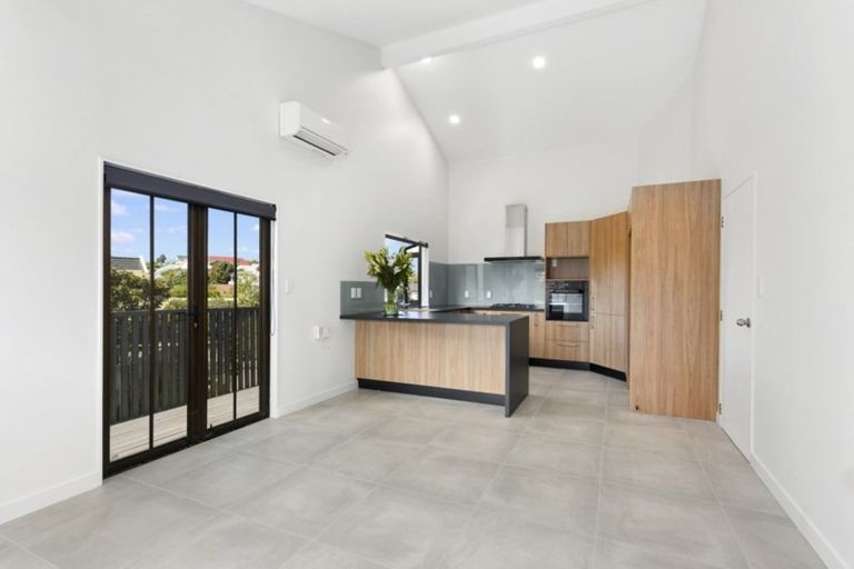 Photo of property in 23 Molyneux Close, Whitby, Porirua, 5024