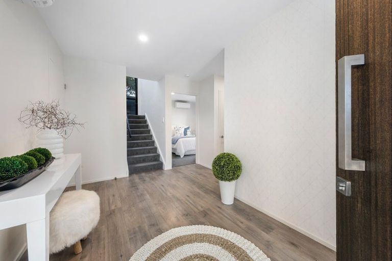 Photo of property in 8 Lookaway Place, Huntsbury, Christchurch, 8022