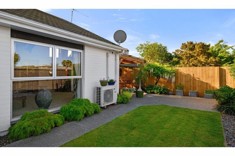 Photo of property in 7 Glenys Place, Broomfield, Christchurch, 8042