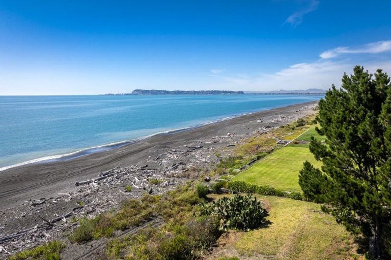 Photo of property in 15 Mer Place, Bay View, Napier, 4104