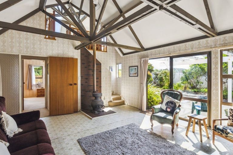 Photo of property in 87 Golf Road, Paraparaumu Beach, Paraparaumu, 5032