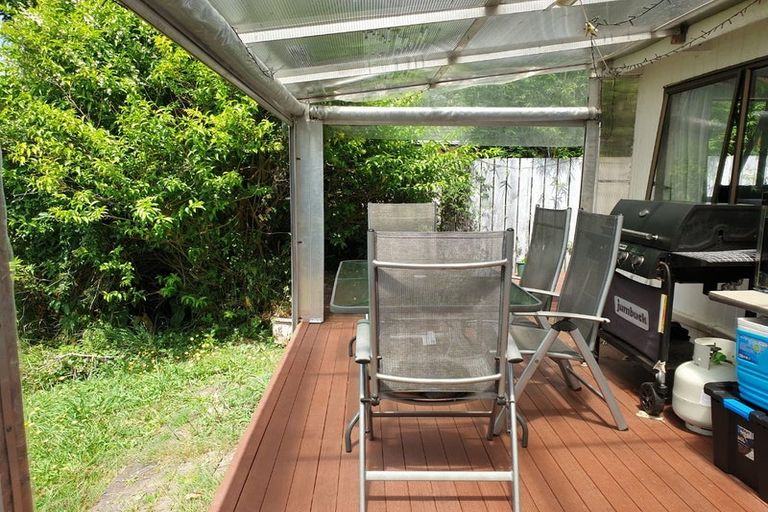 Photo of property in 38 Normanton Street, Glenfield, Auckland, 0629