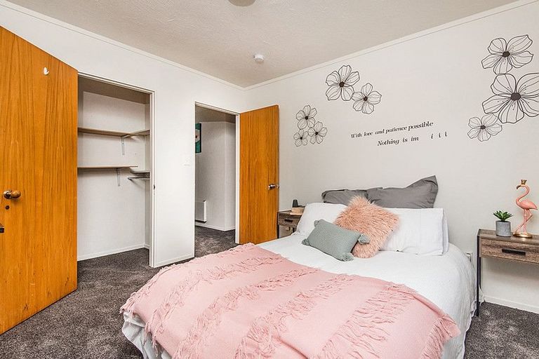 Photo of property in 21f4 Rotoiti Street, Johnsonville, Wellington, 6037