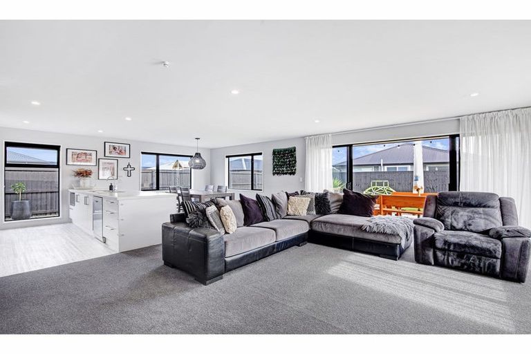 Photo of property in 5 Grasmere Close, Rangiora, 7400