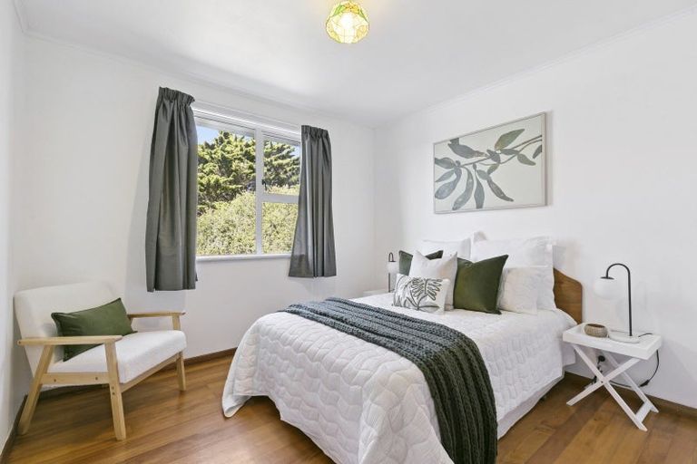 Photo of property in 347 Main Road, Tawa, Wellington, 5028