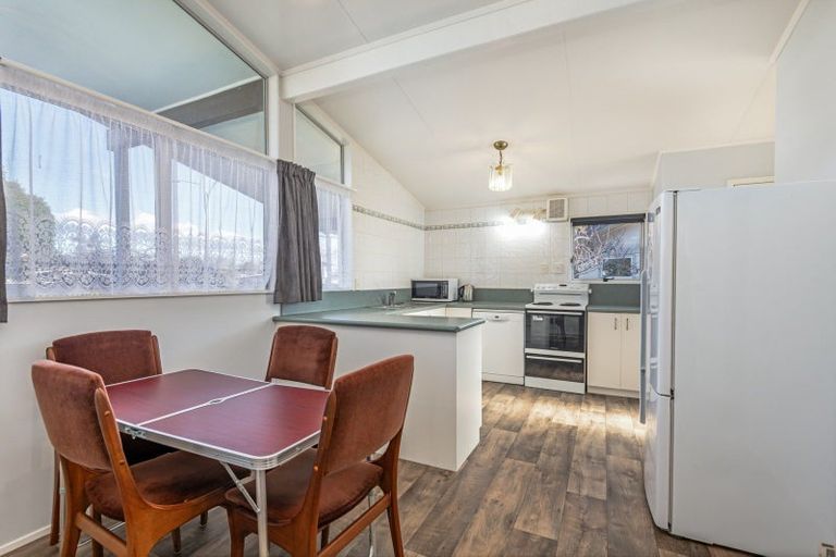 Photo of property in 4 John F Kennedy Drive, Milson, Palmerston North, 4414