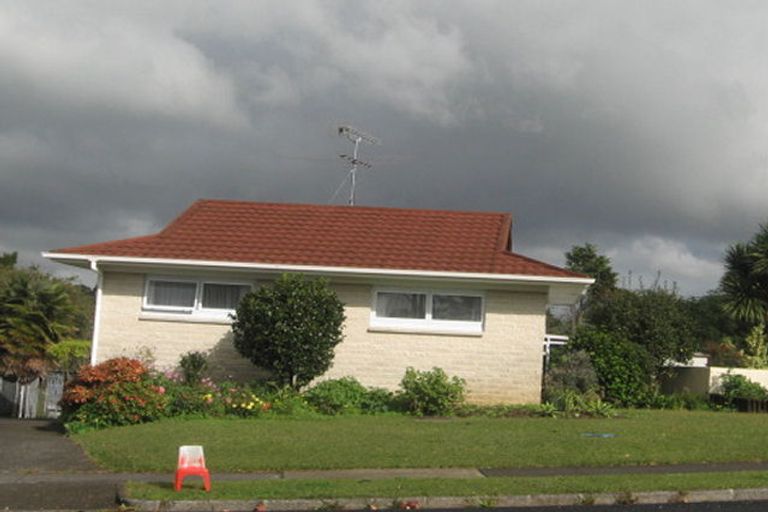 Photo of property in 53 Walworth Avenue, Pakuranga Heights, Auckland, 2010