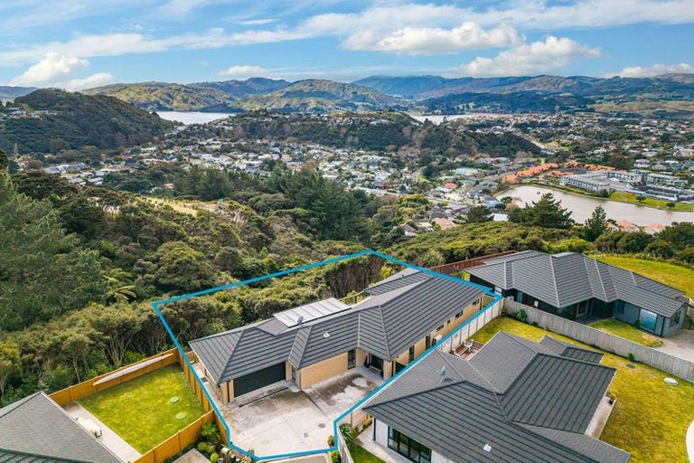 Photo of property in 27 Topsail Way, Whitby, Porirua, 5024