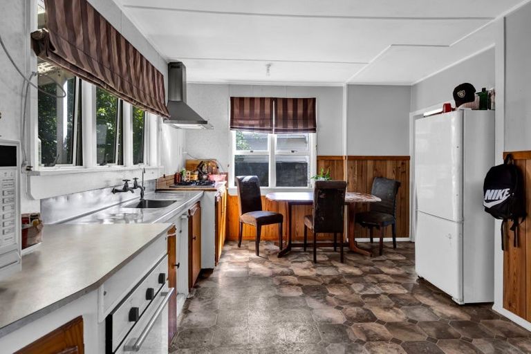 Photo of property in 64 Puriri Street, Hawera, 4610