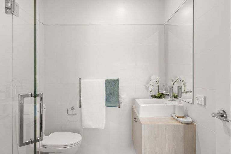 Photo of property in Marina View Apartments, 303/4 Reads Quay, Gisborne, 4010