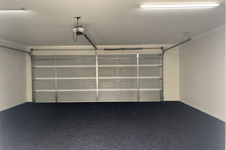 Photo of property in 16 Tarapiroe Avenue, Takanini, 2112