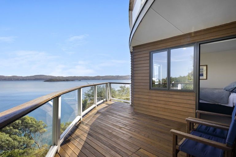 Photo of property in 55 Ferry Road, Days Bay, Lower Hutt, 5013