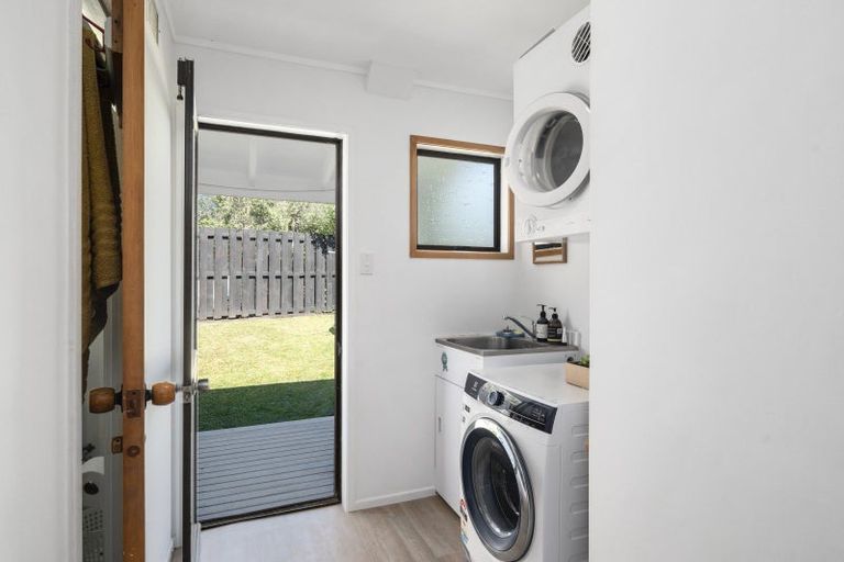 Photo of property in 3 Cherry Lane, Acacia Bay, Taupo, 3330