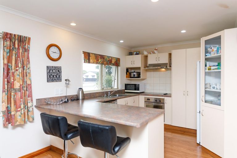 Photo of property in 1 Lancewood Lane, Roslyn, Palmerston North, 4414