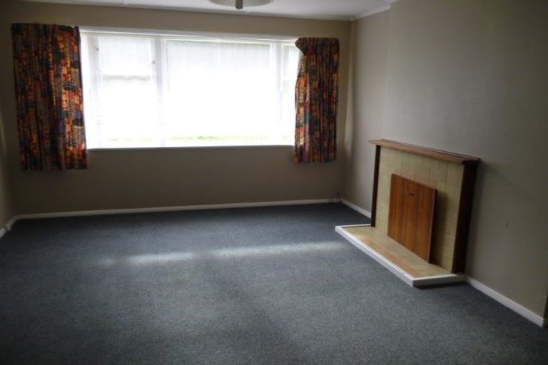 Photo of property in 90 Kowhai Street, Naenae, Lower Hutt, 5011