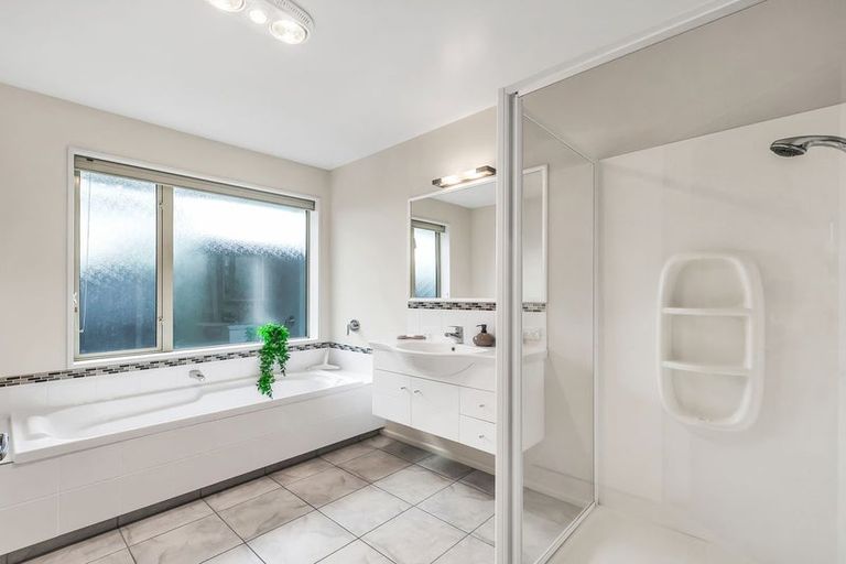 Photo of property in 10 Cyclamen Place, Aidanfield, Christchurch, 8025