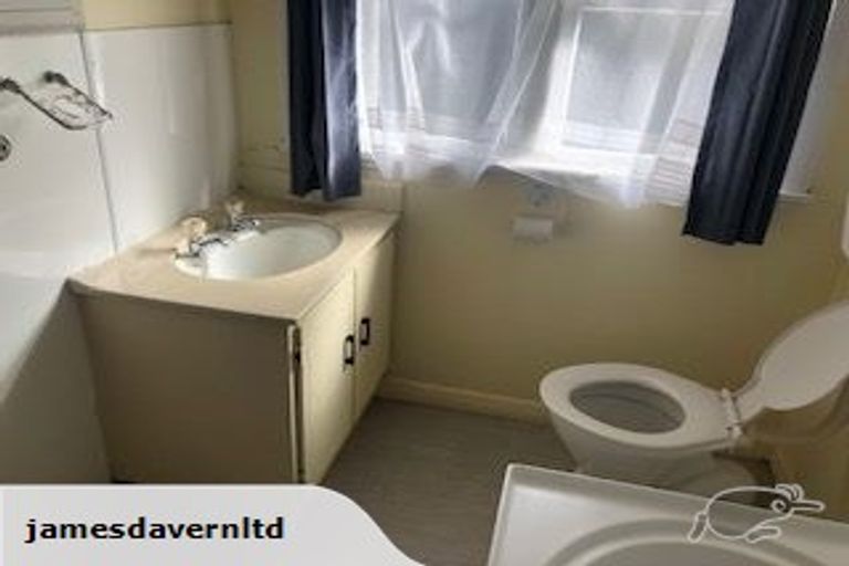 Photo of property in 192 Rathgar Road, Henderson, Auckland, 0610