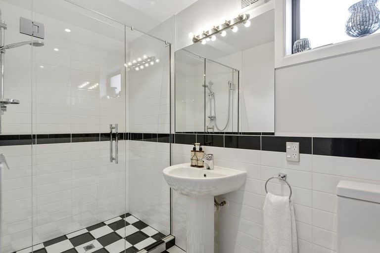 Photo of property in 208 Knowles Street, St Albans, Christchurch, 8052