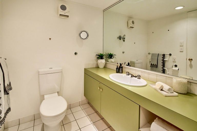 Photo of property in Highwic, 32u5 Hobson Street, Thorndon, Wellington, 6011