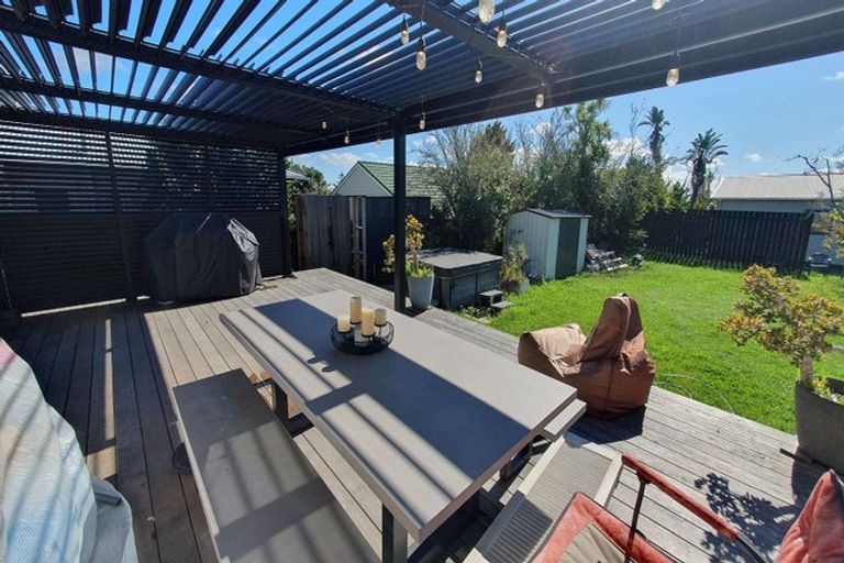 Photo of property in 19 Savoy Road, Glen Eden, Auckland, 0602