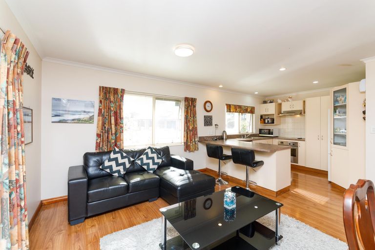 Photo of property in 1 Lancewood Lane, Roslyn, Palmerston North, 4414