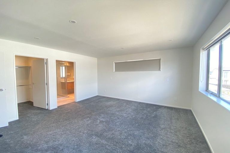 Photo of property in 20 Toanui Road, Hobsonville, Auckland, 0616