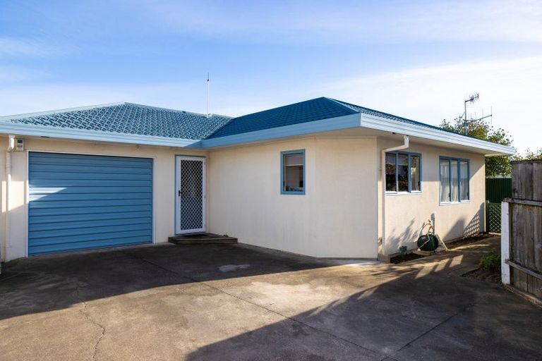 Photo of property in 2/189 Gloucester Street, Taradale, Napier, 4112