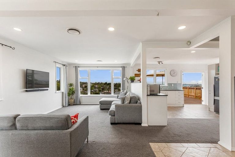 Photo of property in 91 Don Buck Road, Massey, Auckland, 0614